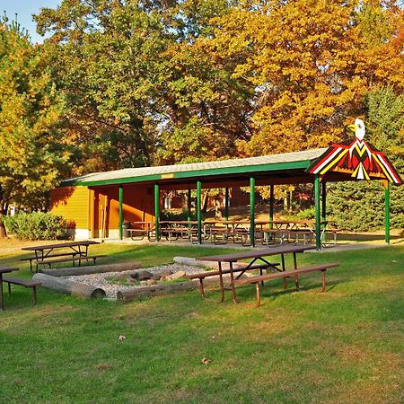 Arrowhead Resort Campground Plainville Eksteriør bilde