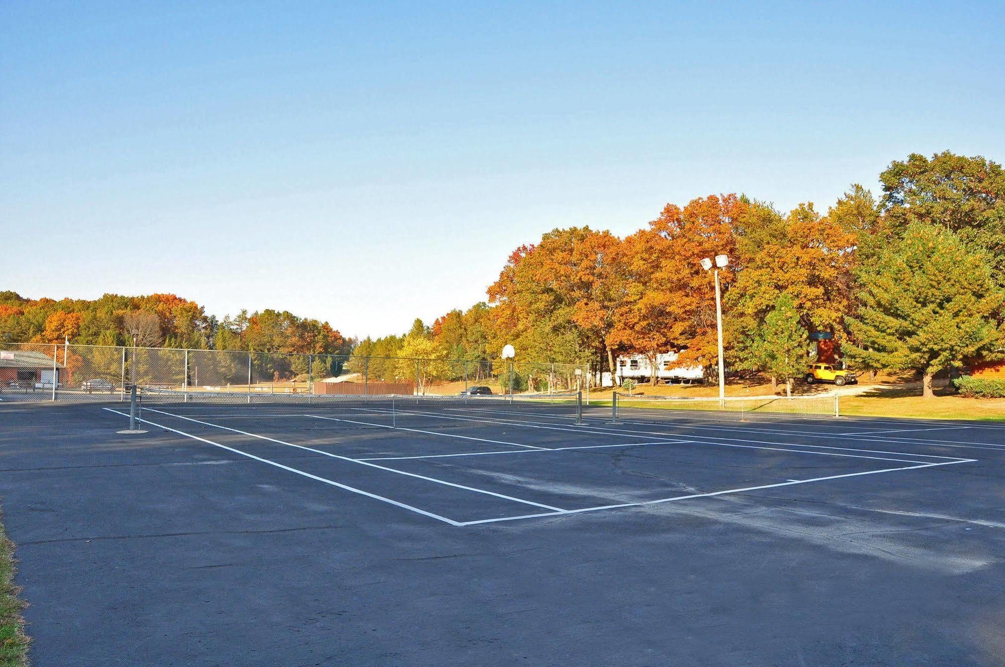 Arrowhead Resort Campground Plainville Eksteriør bilde