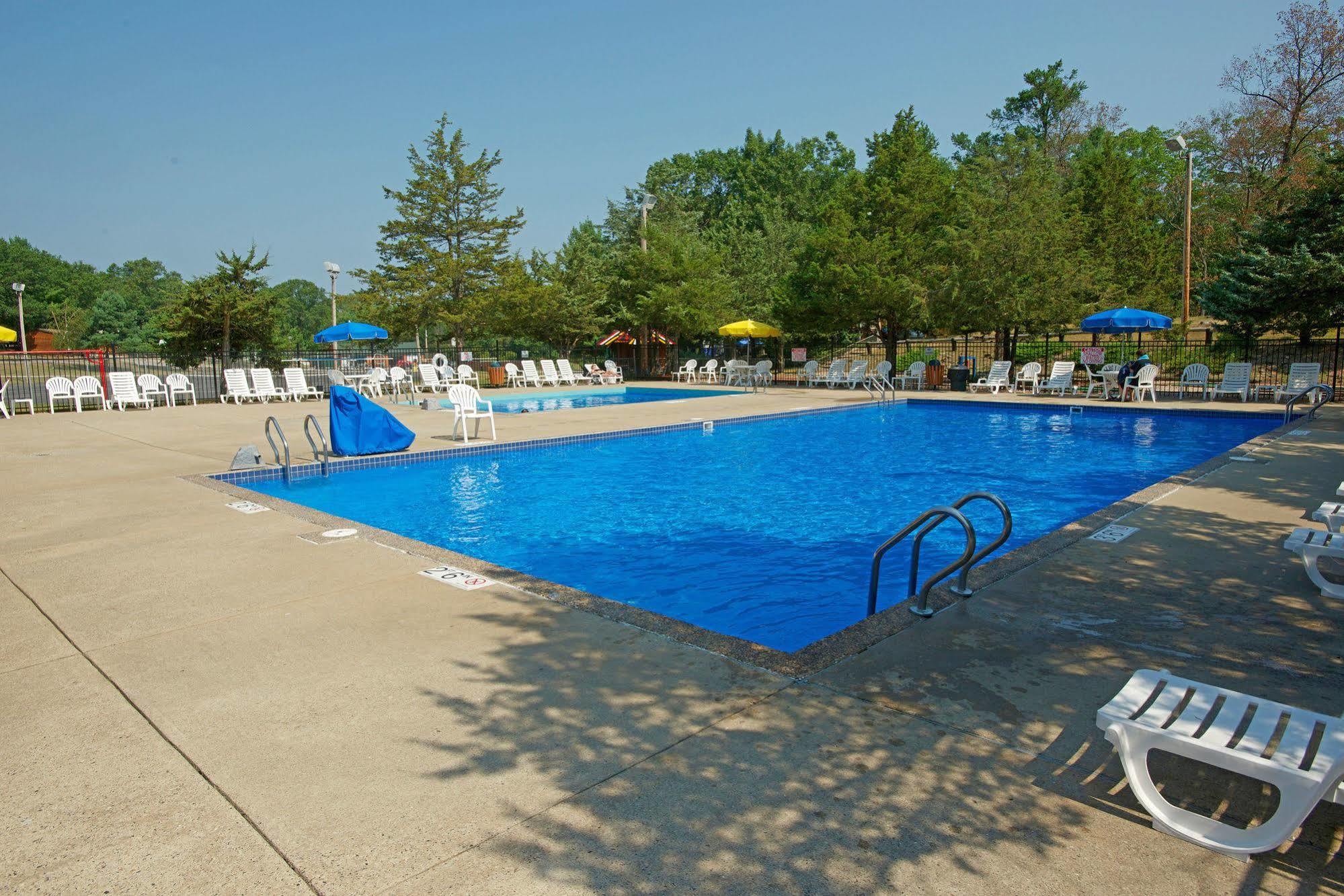 Arrowhead Resort Campground Plainville Eksteriør bilde